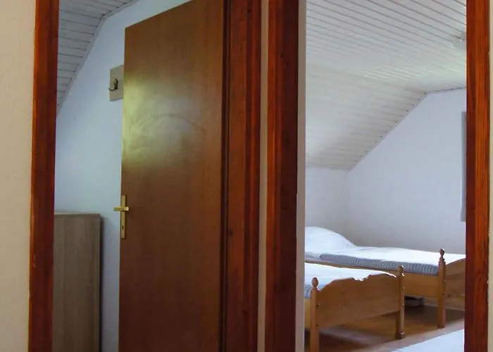 In - Kranjska Prázdninový dům